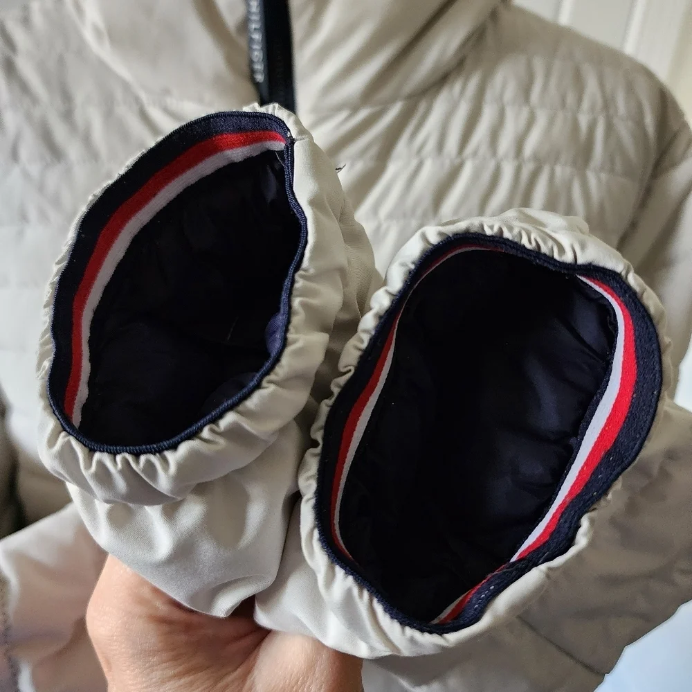 Preowned Tommy Hilfiger, size small, mens, quilted puffer‎
